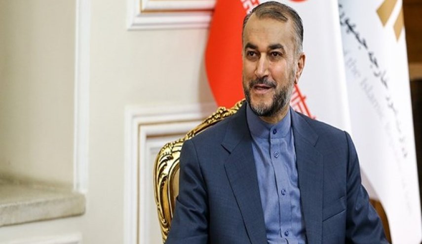 وزير الخارجية الايراني يغادر اسلام اباد عائدا الى طهران