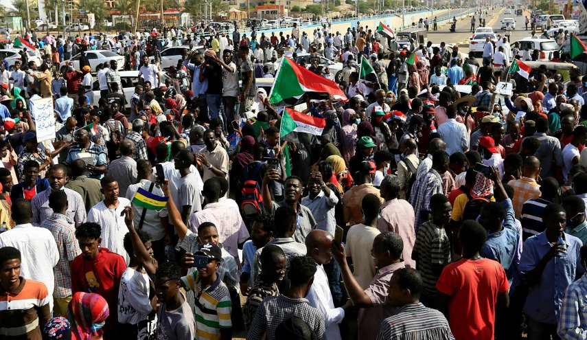 'لجان المقاومة' السودانية: مواكب السبت ستحاصر القصر الرئاسي بالخرطوم
