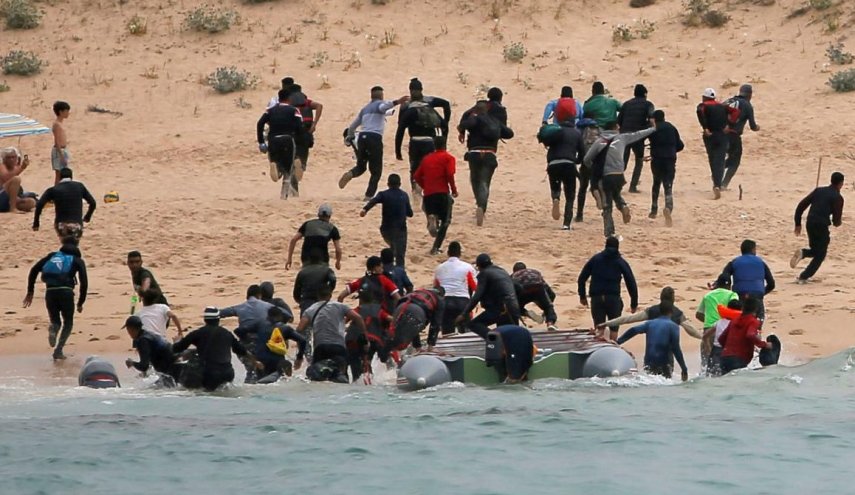 القوات المغربية تعلن تفكيك 150 شبكة للهجرة غير الشرعية
