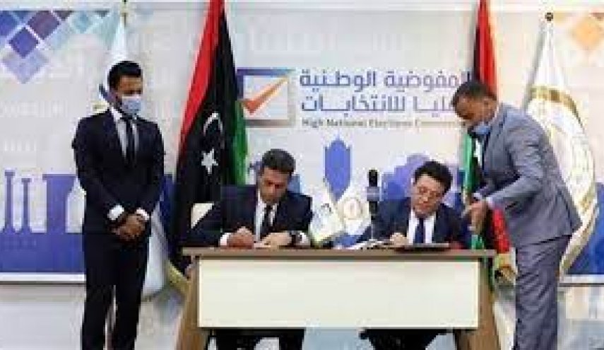 بعد حل اللجان الانتخابية.. توتر في طرابلس ومرشحون للرئاسة يجتمعون في بنغازي