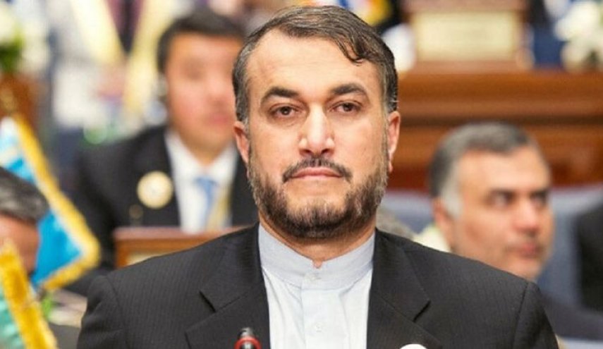 وزير الخارجية الايراني یهنئ المسيحيين بمناسبة عيد الميلاد