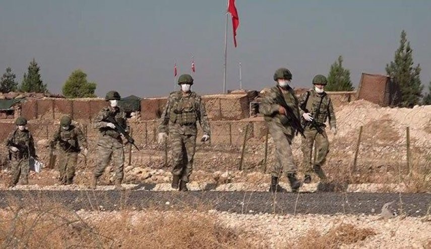 تركيا تدرب مسلحين في إدلب على المدرعات والدبابات!