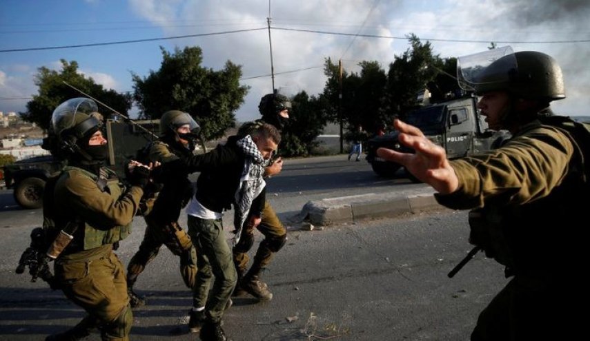 اعتقالات واسعة في الضفة المحتلة وسط اندلاع مواجهات مع الاحتلال في مدن عدة
