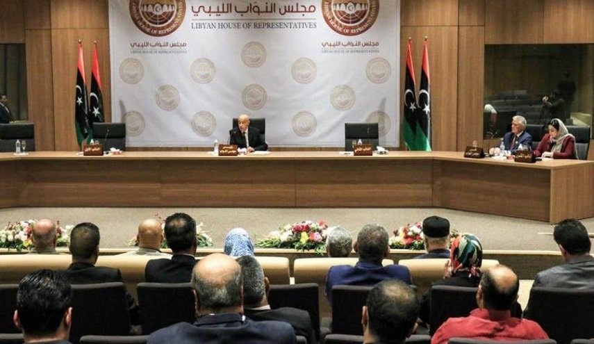 ليبيا.. لجنة بالبرلمان توصي بوضع خارطة طريق دستورية للانتخابات
