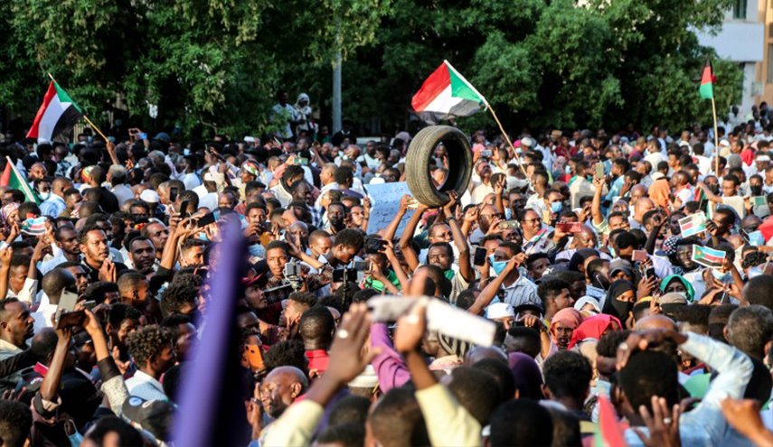 لجنة أطباء السودان: إصابة 200 شخص خلال احتجاجات 30 ديسمبر في الخرطوم