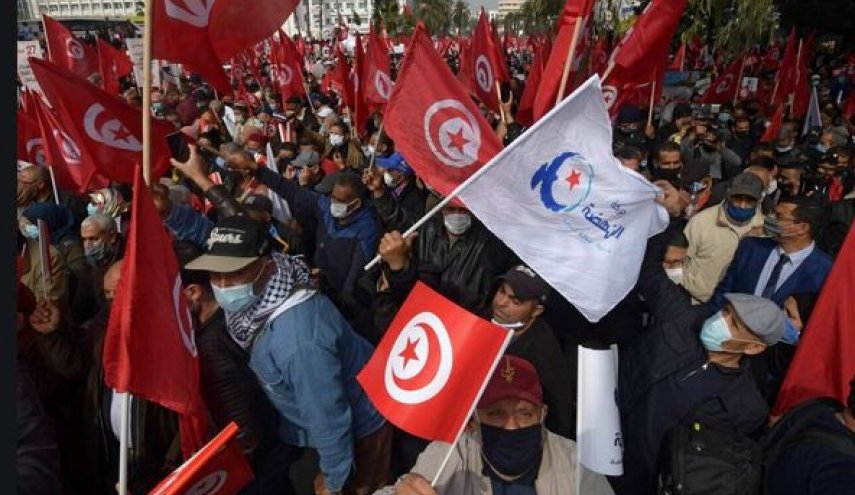 محامون تونسيون يحتجون في قصر العدالة.. لهذا السبب..