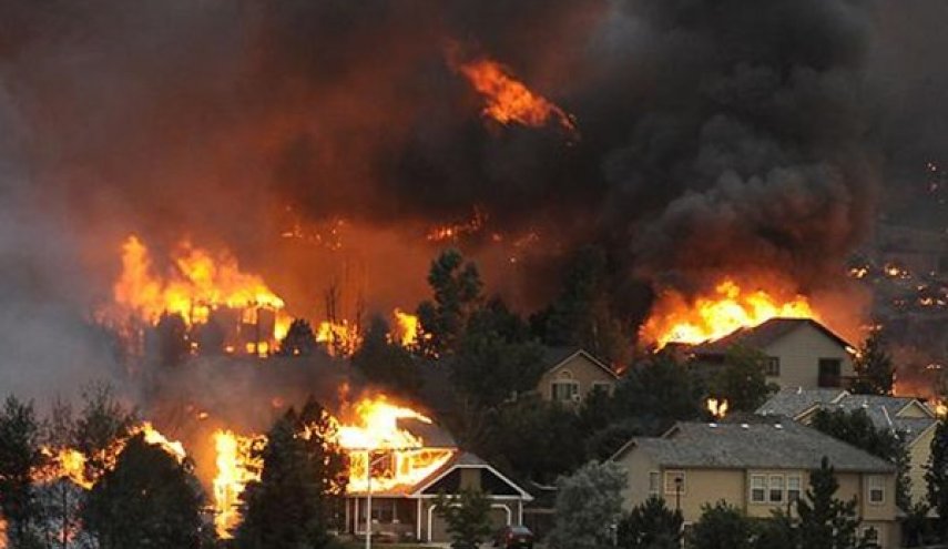 آتش، مهمان ناخوانده سال نو در ایالت کلرادو؛ 600 خانه نابود شد+عکس