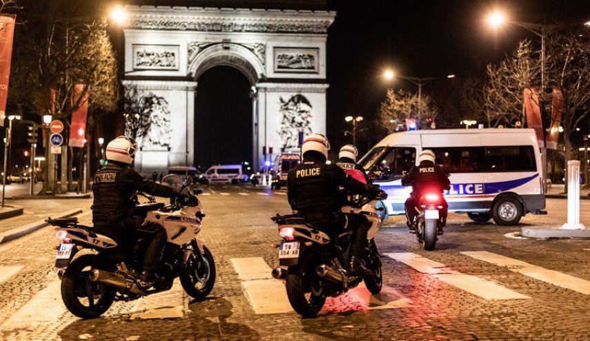 ۹۵ هزار نیروی پلیس در شب سال نو میلادی در فرانسه مستقر می‌شوند