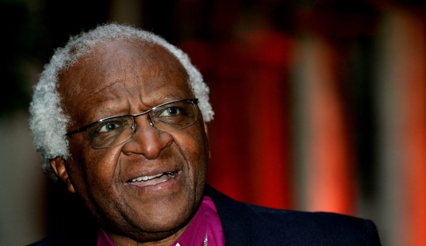 رئيس جنوب أفريقيا يشيد بالأسقف الراحل 