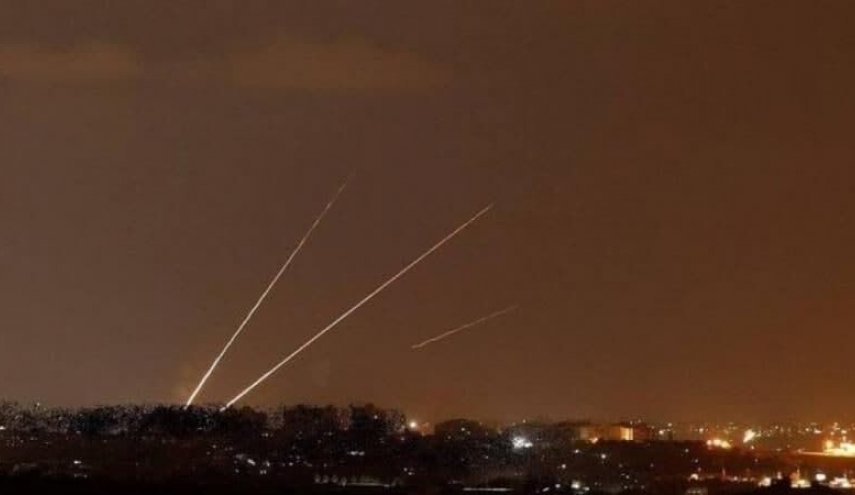 ادامه آزمایش‌های موشکی مقاومت همزمان با حمله ارتش صهیونیستی به غزه