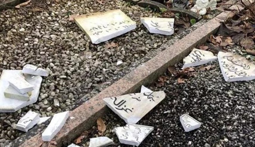حمله اسلام‌ستیزانه به یک قبرستان در آلمان +عکس