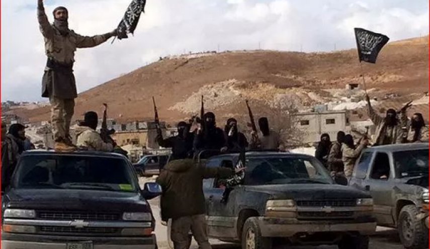 شهادت ۵ نظامی ارتش سوریه در حمله داعش به محور شرقی