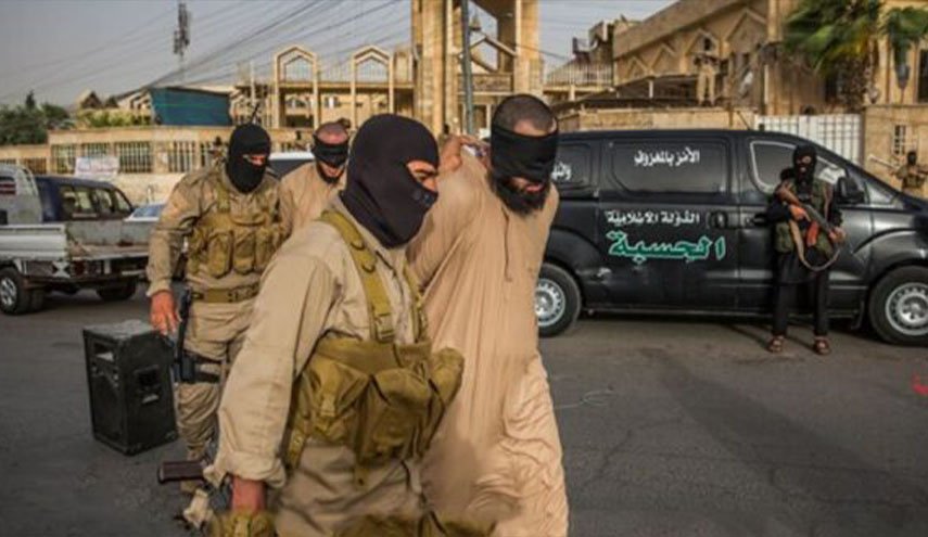 'داعش' تبتز تجار وأثرياء دير الزور.. والدفع بالدولار حصرا