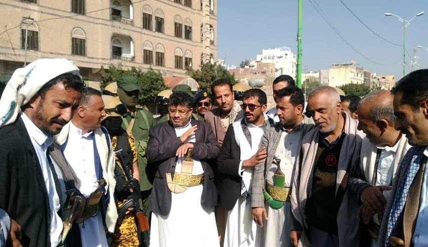 الحوثي يشيد بمواقف قبائل مأرب وشبوة والبيضاء ودورها في مواجهة العدوان