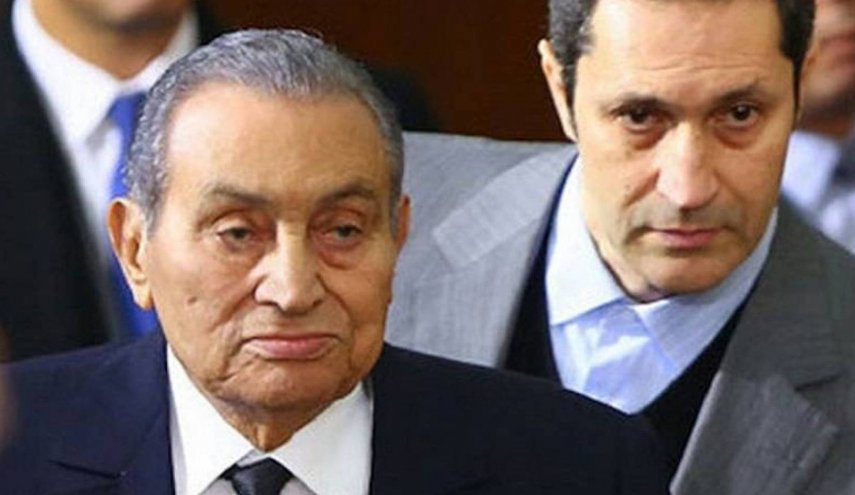 مصر ليست كُهْنة.. علاء مبارك يثير جدلا بعد رده على السيسي!