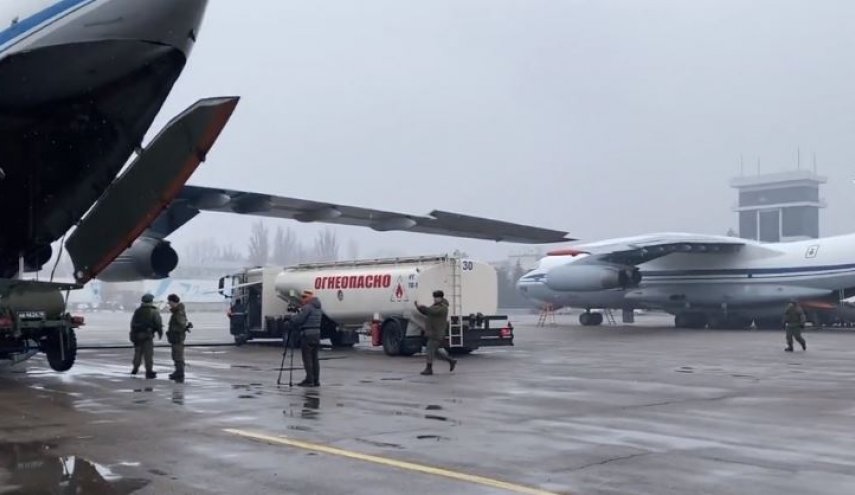 هبوط 9 طائرات روسية محملة بأفراد ومعدات عسكرية في مطار ألما آتا