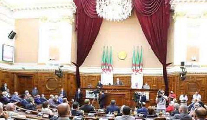 مجلس الأمة الجزائري يقرر إنشاء لجنة للتحقيق في نقص السلع الاستهلاكية