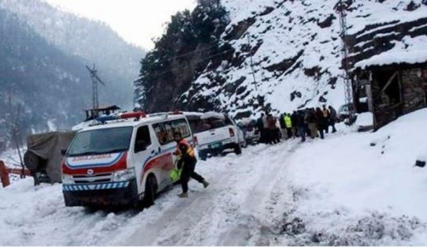 مصرع 21 شخصا إثر الثلوج الكثيفة في باكستان