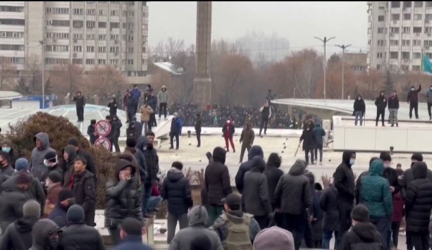 اعتقال أكثر من 4400 شخص في كازاخستان بينهم أجانب