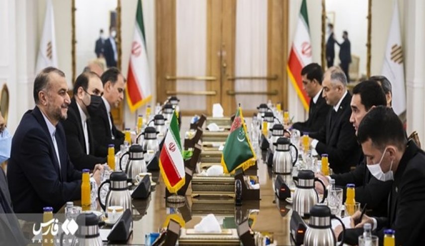 نائب الرئيس التركماني يؤكد أهمية العلاقات الثنائية مع إيران