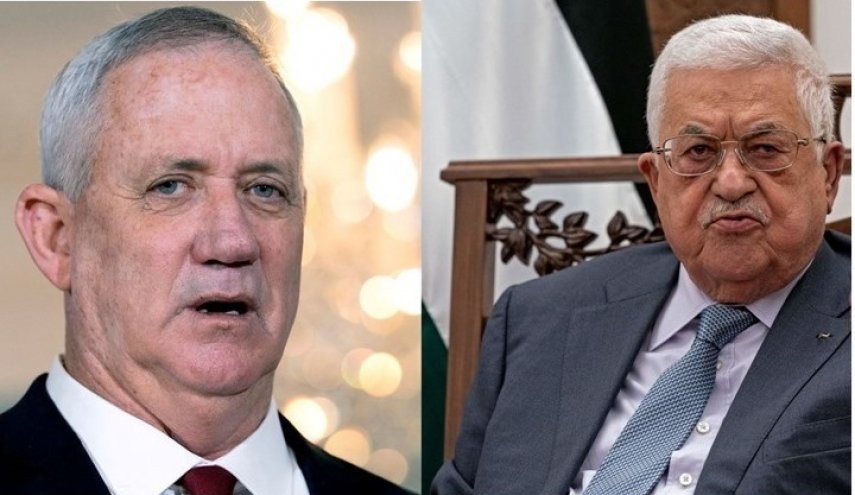 محلل اسرائيلي: كل زعيم فلسطيني التقى مع غانتس وأمثاله تنازل عن كرامته
