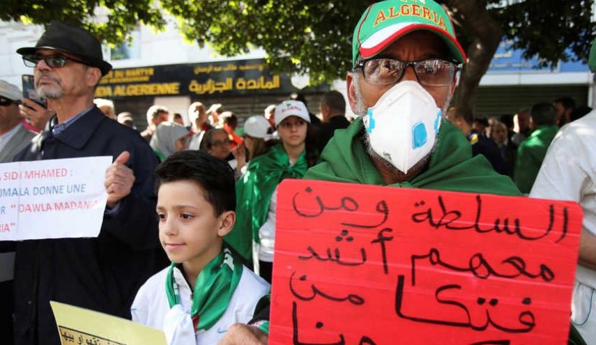 الجزائر..حملة اعتقالات ضدالمعارضة خوفا من عودة الحراك الشعبي