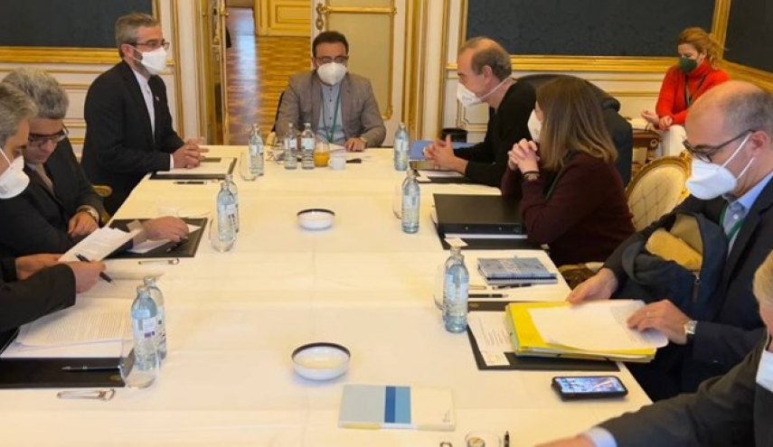 رایزنی‌های مذاکره کننده ارشد ایران با مورا و نمایندگان سه کشور اروپایی در وین

