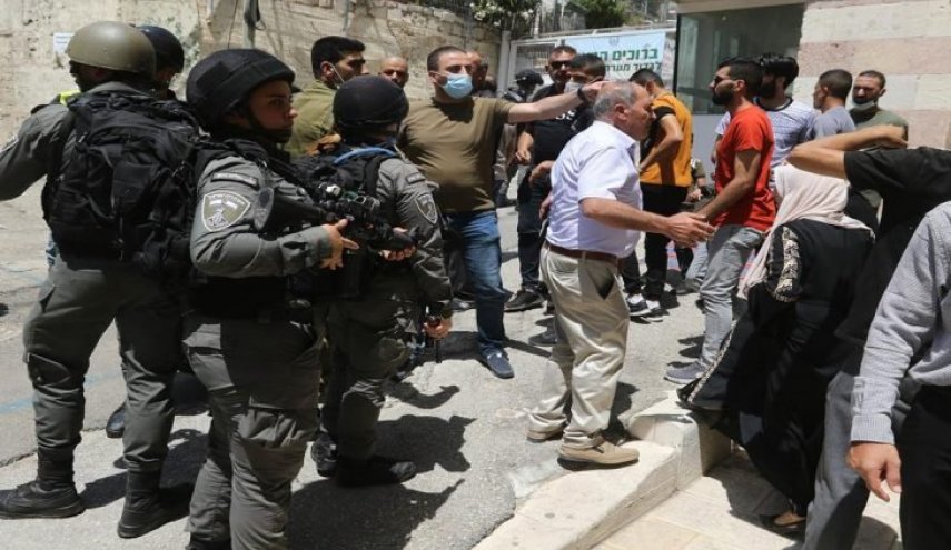 تواصل انتهاكات الاحتلال الاسرائيلي ضد الفلسطينيين