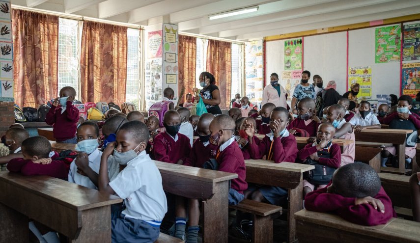  بعد عامين من الإغلاق.. إعادة فتح المدارس في أوغندا