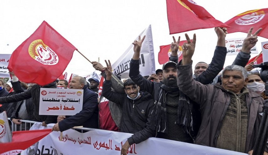 الرئيس التونسي يجدد انتقاده للقضاء.. و