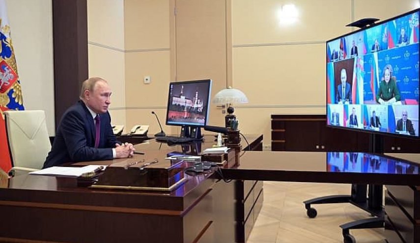 پوتین: روسیه در آستانه افزایش موارد ابتلا به کووید-19 است
