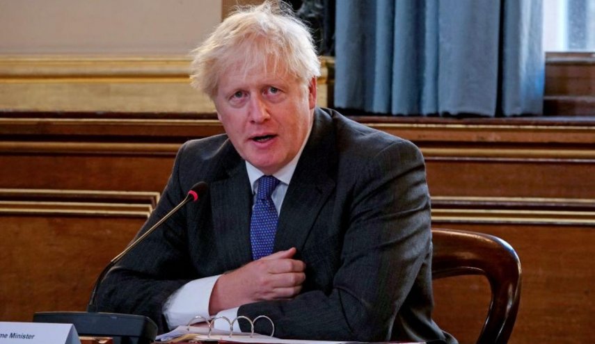 رئيس الوزراء البريطاني يعتذر لخرقه إجراءات كورونا بحضوره حفلا