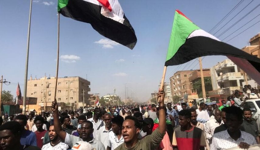 لجان المقاومة السودانية تدعو إلى مظاهرات جديدة يوم غد