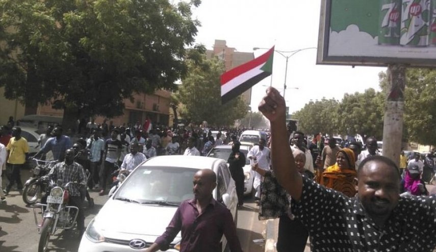الاتحاد الأوروبي يدين العنف ضد المحتجين في السودان

