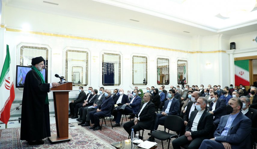 الرئيس رئيسي: الإيرانيون في الخارج هم سفراء البلاد