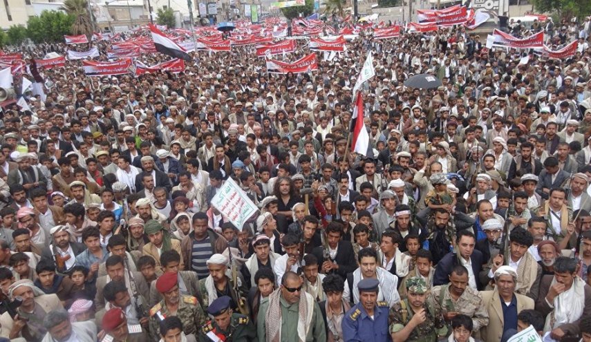 مسيرات حاشدة في مدن يمنية تنديداً بمجازر التحالف السعودي