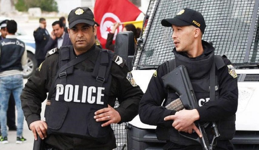 تونس.. محاكمة متهمين بمقتل رجل أمن والاعتداء على عسكري في بنزرت