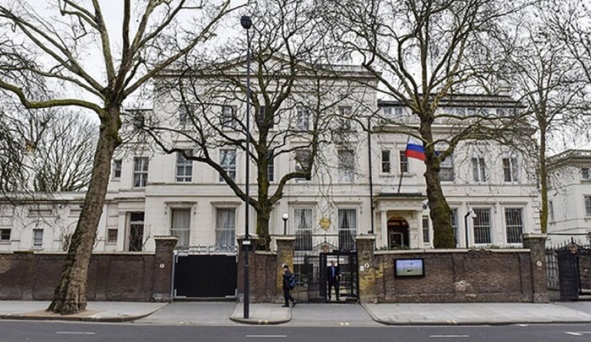 السفارة الروسية تدعو لندن لوقف الاستفزازات الخطابية التصعيدية