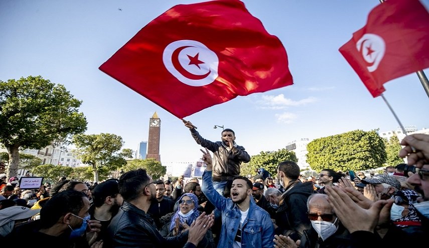 تونس..إطلاق سراح 4 معتقلين في تظاهرات ذكرى الثورة واستمرار حبس اثنين
