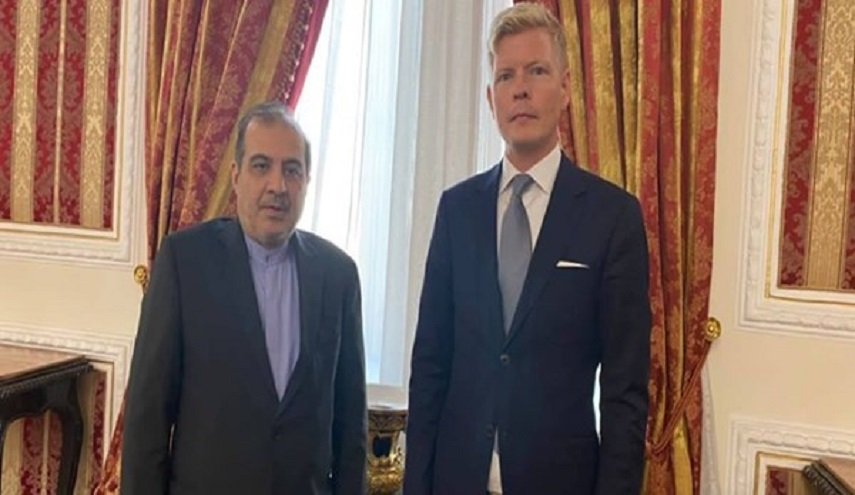 مساعد الخارجية الإيرانية يلتقي ممثل السويد الخاص بشؤون اليمن