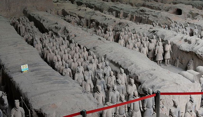 شاهد: العثور على تماثيل ذهبية وفضية في متحف 'جيش الطين الصيني'