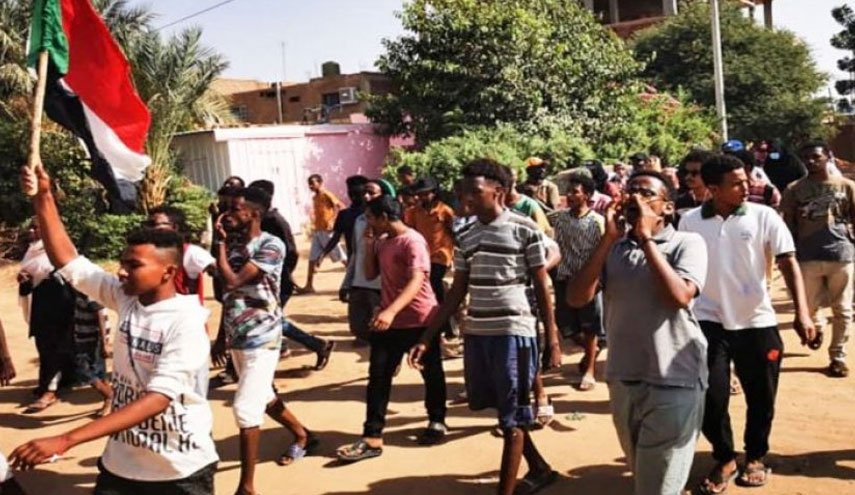 السودان.. وقفات احتجاجية بالخرطوم مطالبة بـحكم مدني