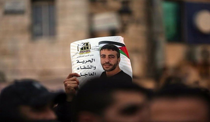 الأسير الفلسطيني أبو حميد لا زال فاقدا للقدرة على استخدام أطرافه