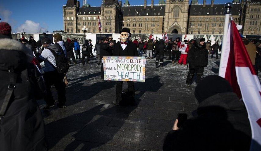 كندا.. احتجاج الآلاف على قيود كورونا
