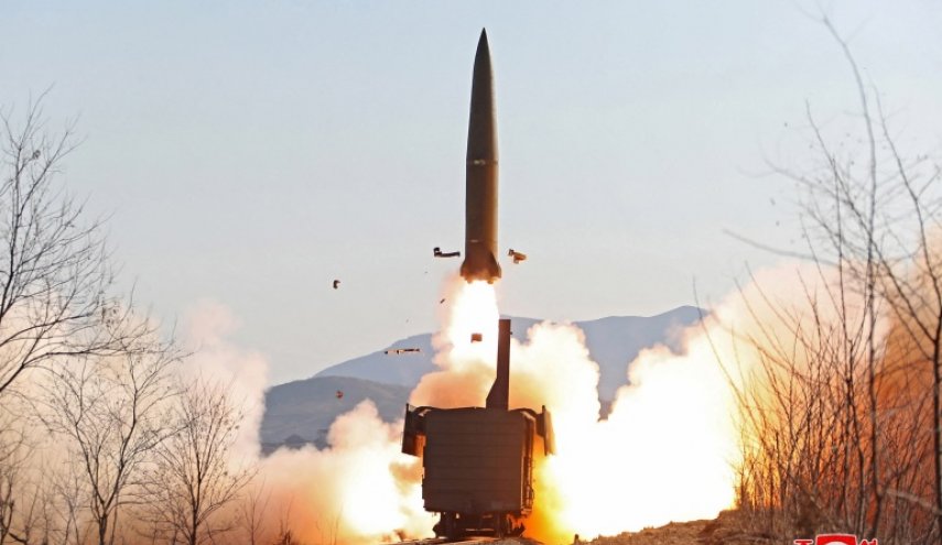 كوريا الشمالية تصعد تجاربها الصاروخية .. وواشنطن مرعوبة