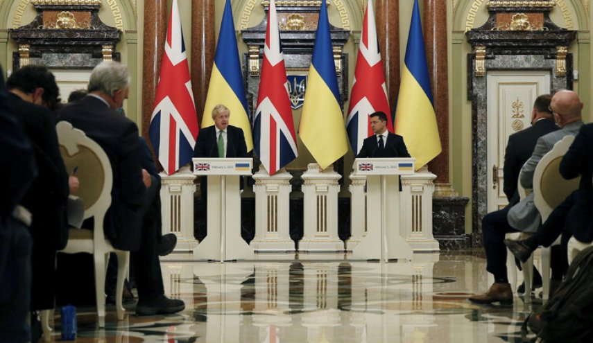 لندن وكييف يحذران موسكو من أي توغل في أوكرانيا