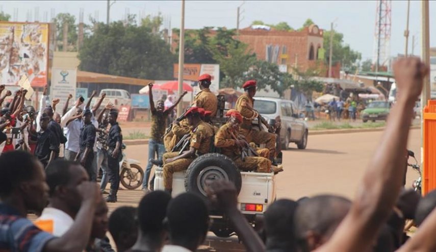  المجلس العسكري في بوركينا فاسو يرفع حظر التجول 