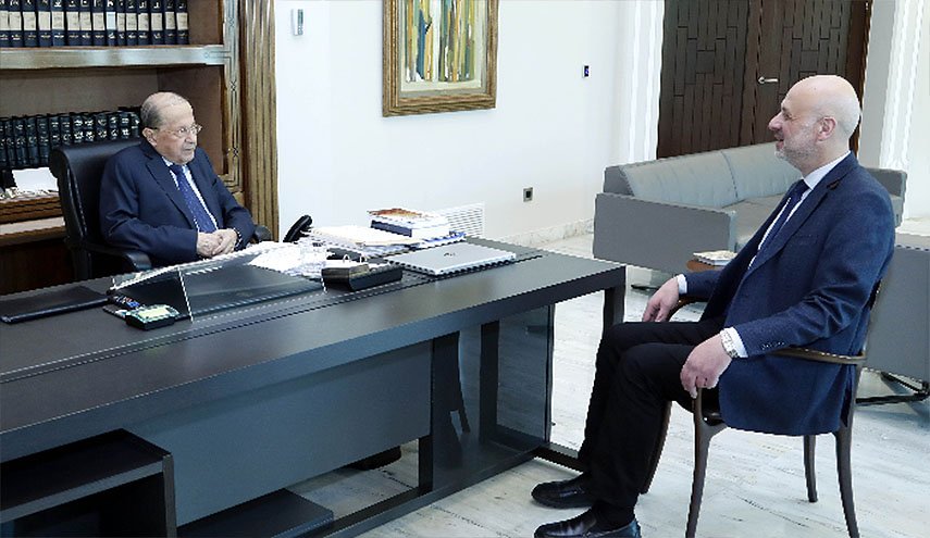 الرئيس اللبناني يعرض الاوضاع الامنية مع وزير الداخلية