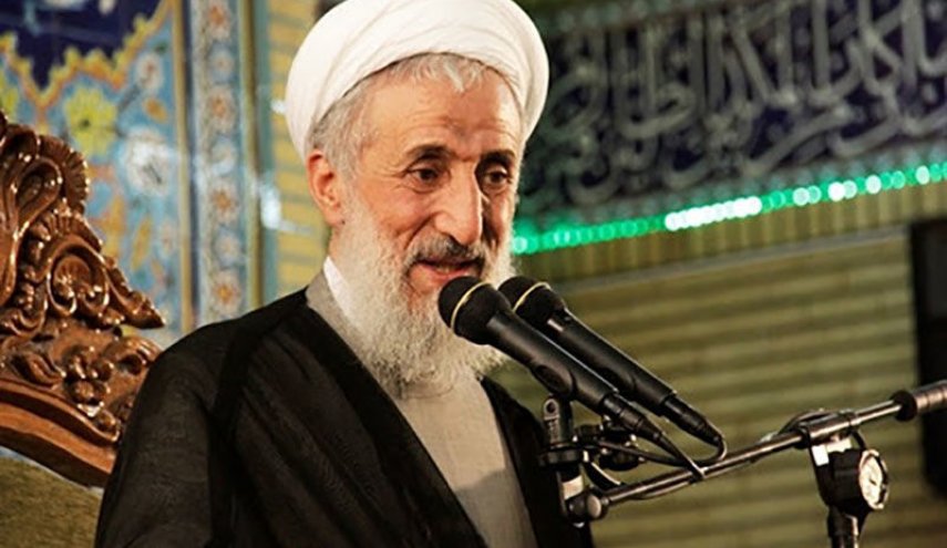 خطيب صلاة جمعة طهران: الثورة الاسلامية فريدة من نوعها