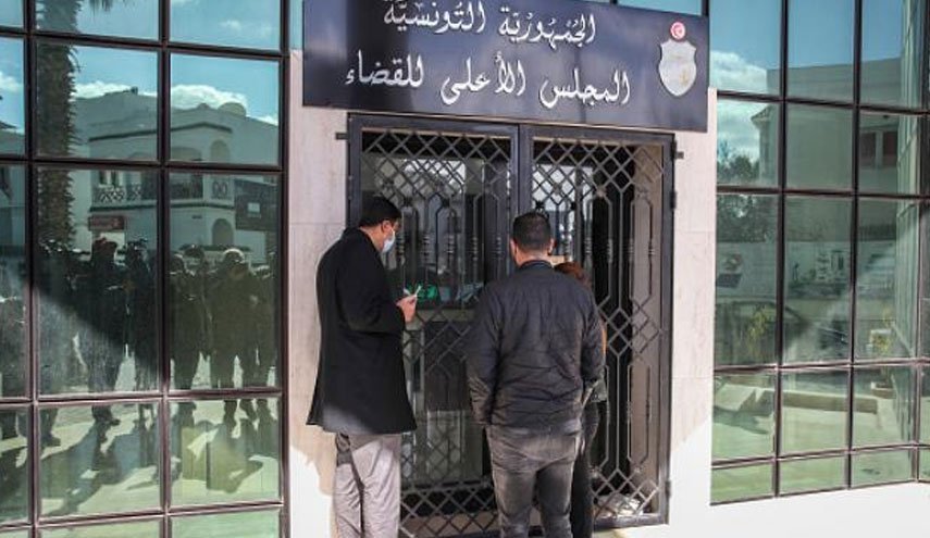 تعلیق فعالیت دادگاه های تونس در اعتراض به تصمیم اخیر قیس سعید